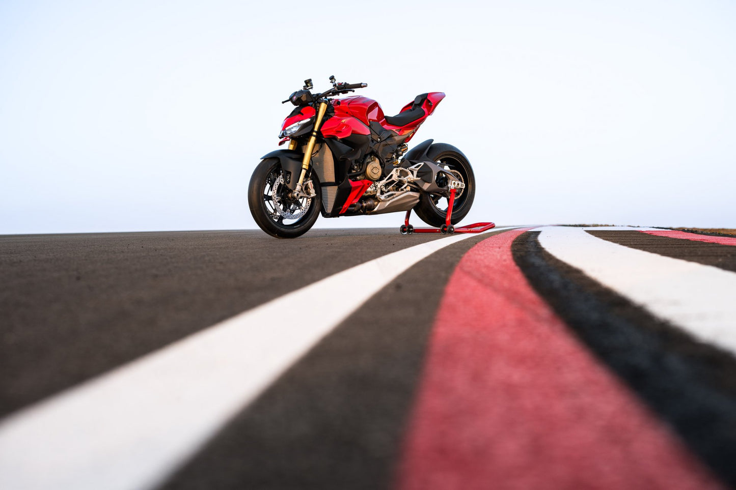 2025 Ducati Streetfighter V4S