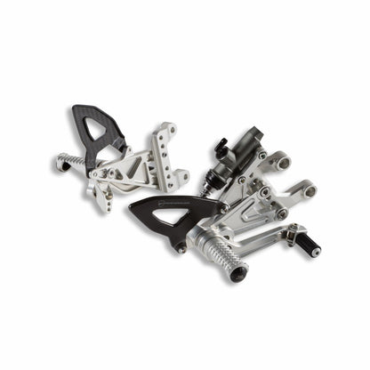 ADJ. RIDER FOOTPEG SET. PISTA V21A