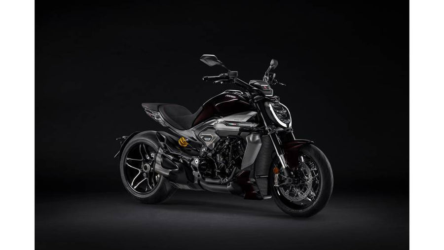 2026 Ducati XDIAVEL V4 DUCATI BLACK LAVA